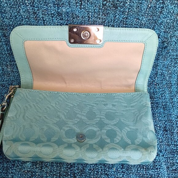 Coach Clutch, Blue, Kristen Signature OP Art Wristlet - Picture 4 of 14